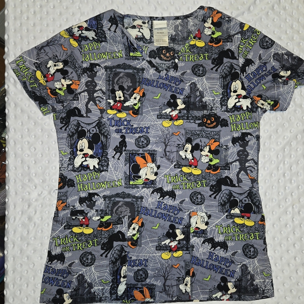 Disney Halloween Scrub Top Womens XS Minnie &‎ Mickey Mouse Trick or Treat